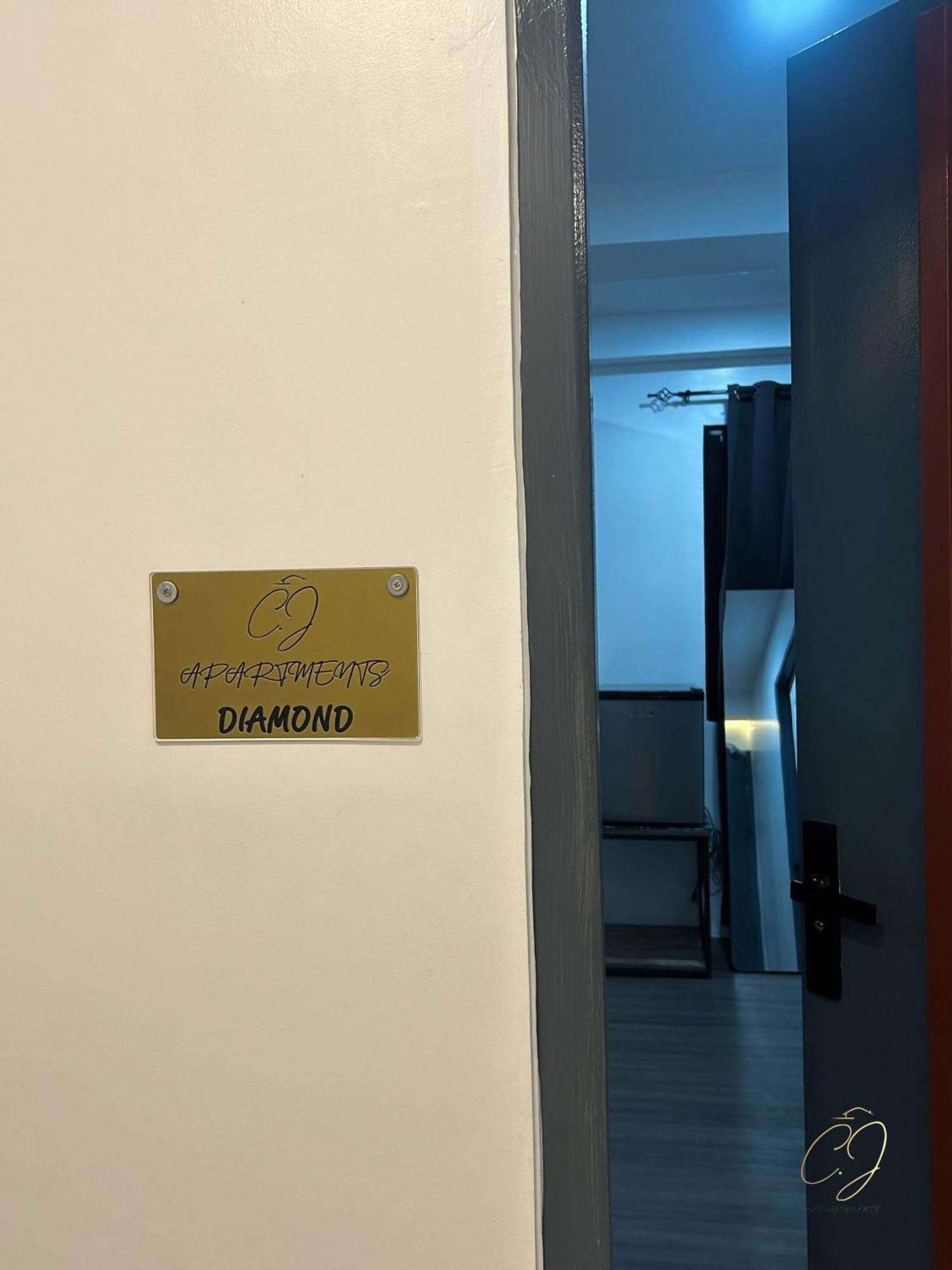 Cj Apartments オロンガポ エクステリア 写真