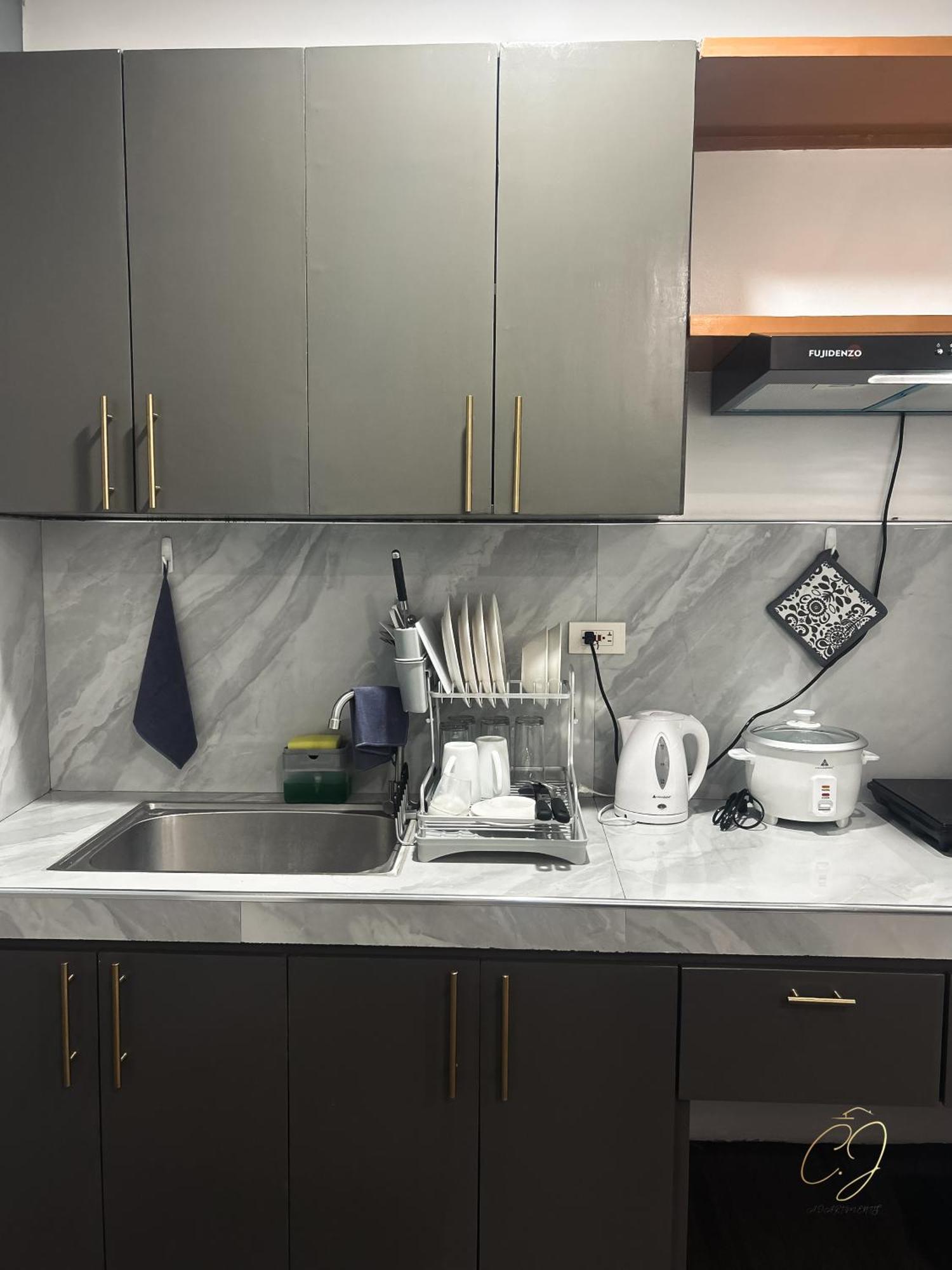 Cj Apartments オロンガポ エクステリア 写真