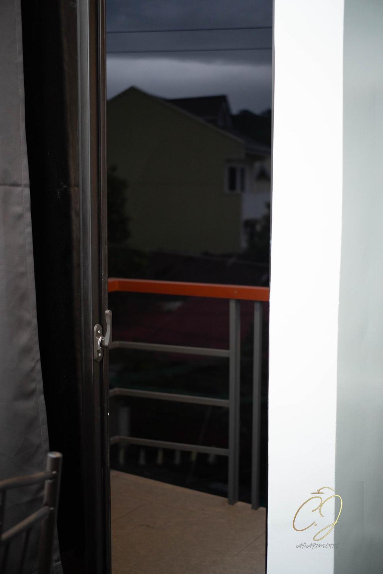 Cj Apartments オロンガポ エクステリア 写真